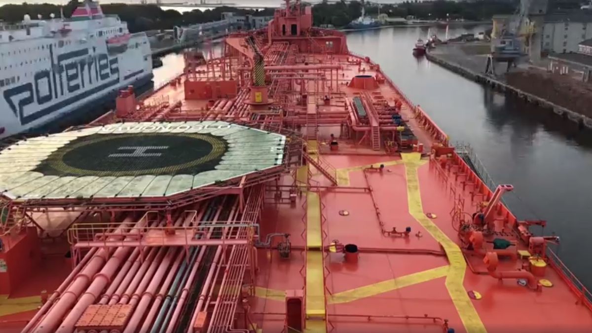 W 65-letniej historii stocznia w Gdańsku zbudowała dla armatorów z całego świata ponad tysiąc jednostek pełnomorskich o różnym typie i zastosowaniu.