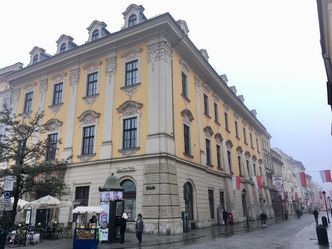 Pekao sprzedaje kamienicę na krakowskim Rynku. Cena wywoławcza: 55 mln zł
