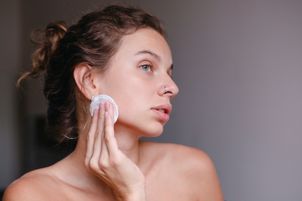 Olejek do demakijażu – jak go stosować i dlaczego warto?