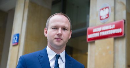 Afera KNF. Były szef Komisji odłożył 150 tys. zł