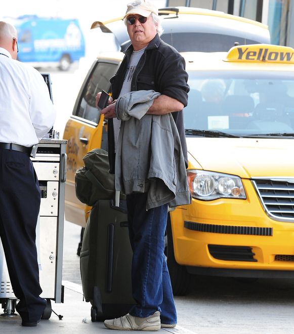 Chevy Chase at Lax15 Nov 2013 - Los Angeles - USAChevy Chase at LaxBYLINE MUST READ : XPOSUREPHOTOS.COM***UK CLIENTS - PICTURES CONTAINING CHILDREN PLEASE PIXELATE FACE PRIOR TO PUBLICATION *****UK CLIENTS MUST CALL PRIOR TO TV OR ONLINE USAGE PLEASE TELEPHONE  44 208 370 0291 ***XposureUSA/allONS