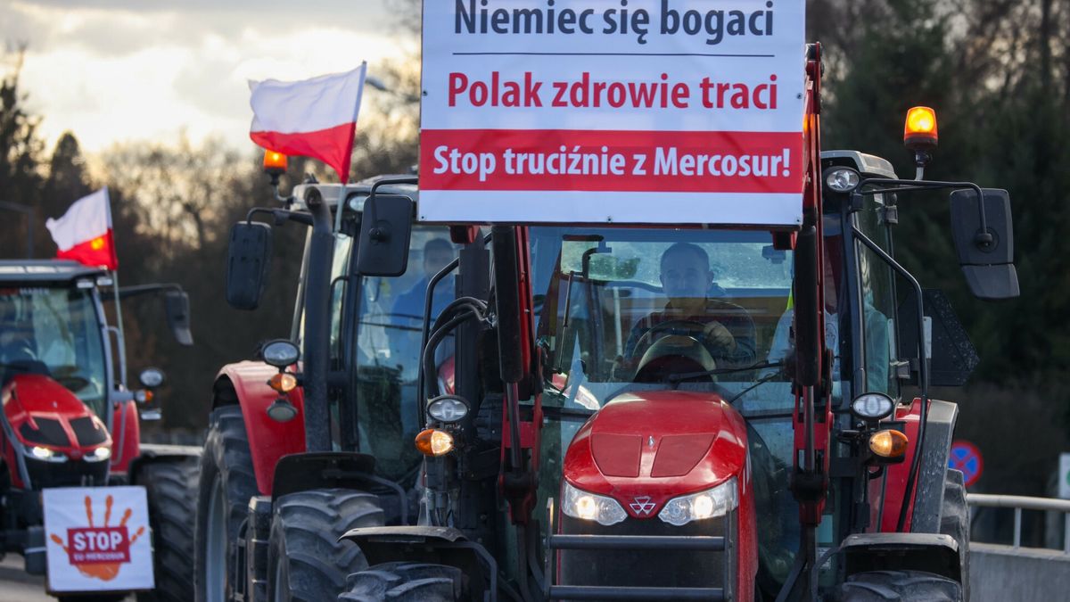 Rolnicze protesty przeciw umowie UE-Mercosur30.12.2025 Krakow Protest rolnikow przeciwko umowie UE-MercosurFot. Beata Zawrzel/REPORTERBeata Zawrzel/REPORTER