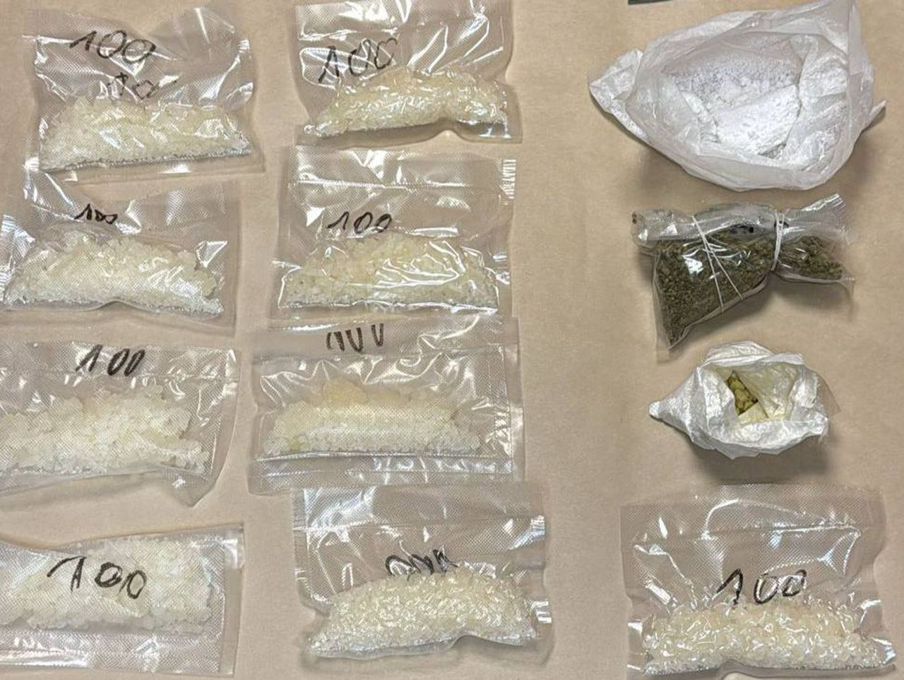 Powiat międzychodzki: Dwóch zatrzymanych po zabezpieczeniu narkotyków