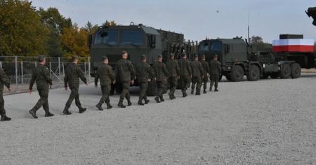 Wzmożony ruch pojazdów. Wojsko apeluje do obywateli