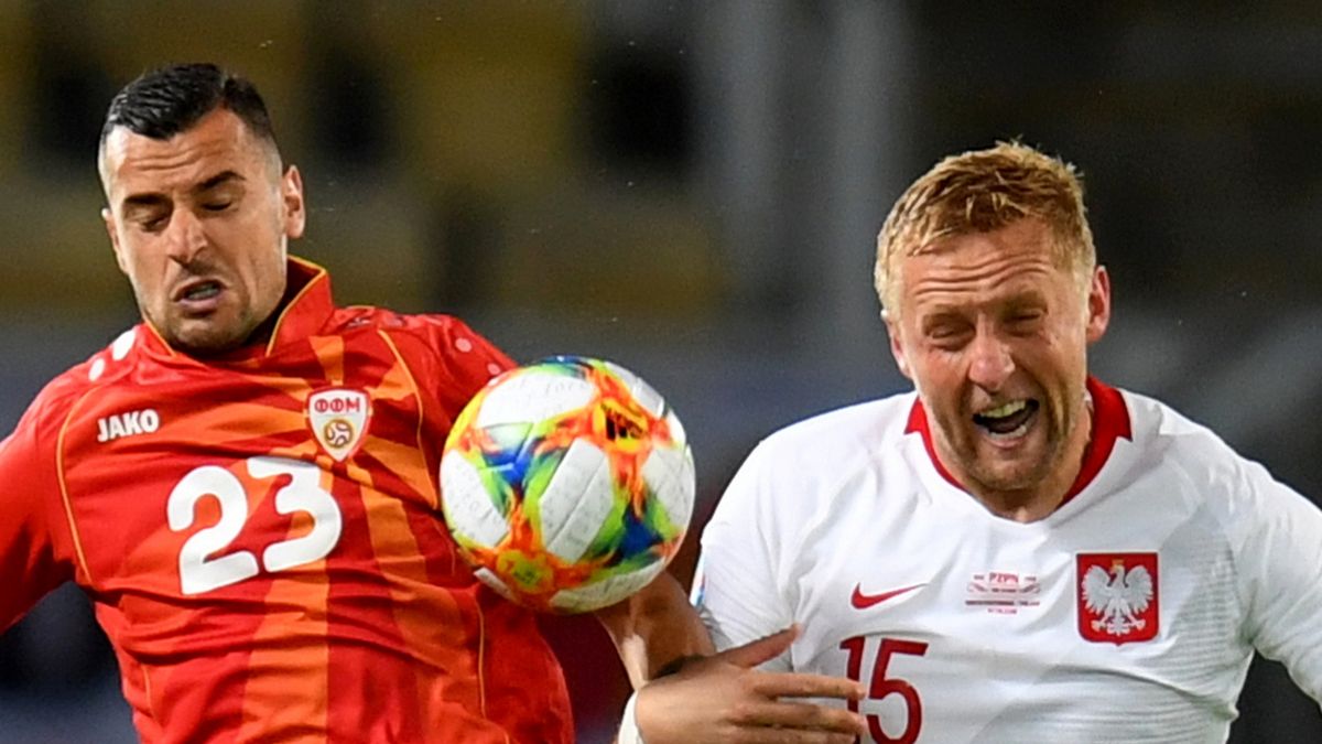 Kamil Glik (z prawej) oraz Ilija Nestorovski (z lewej)