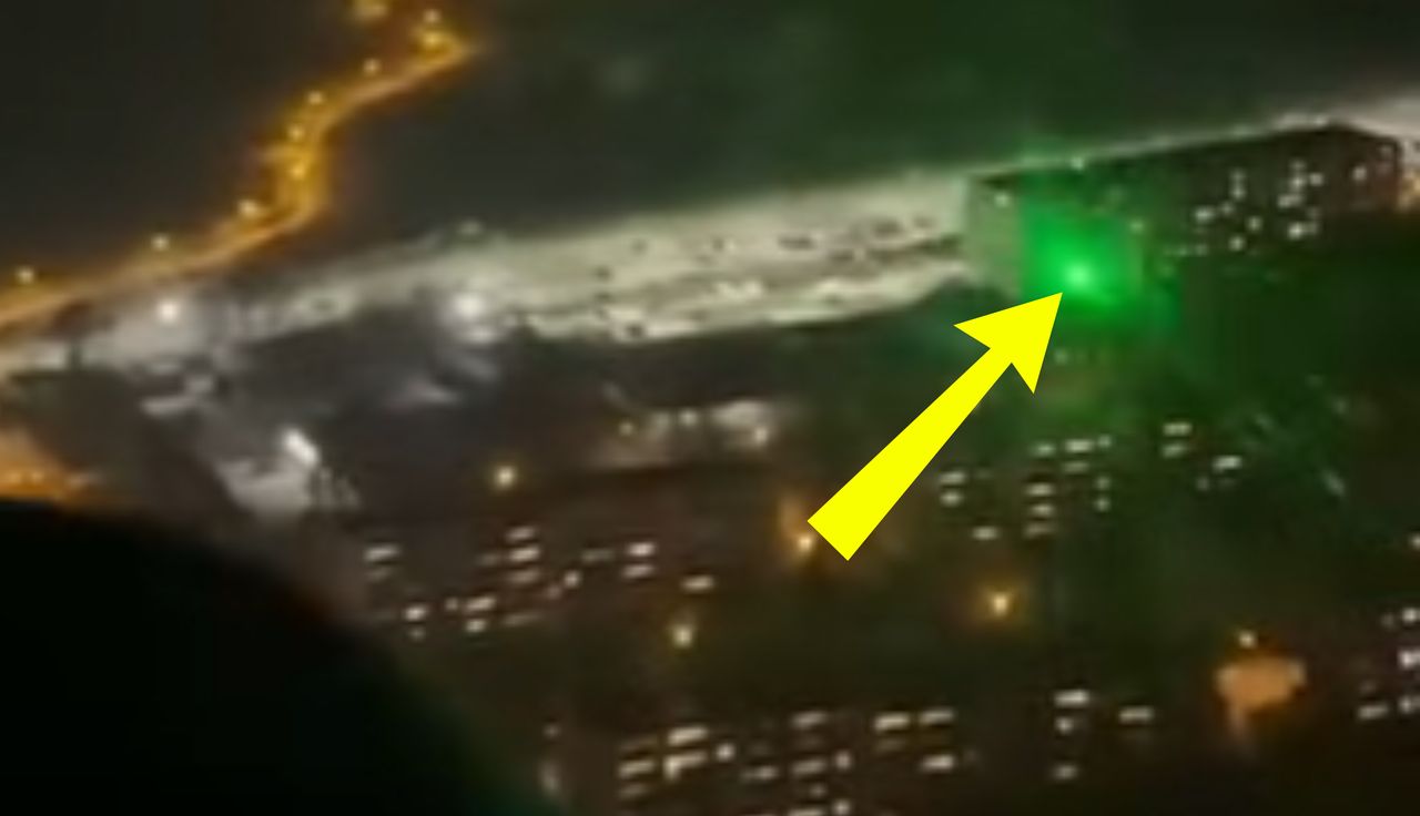 Nagle dostrzegli zielony punkt. Nagranie obiega sieć