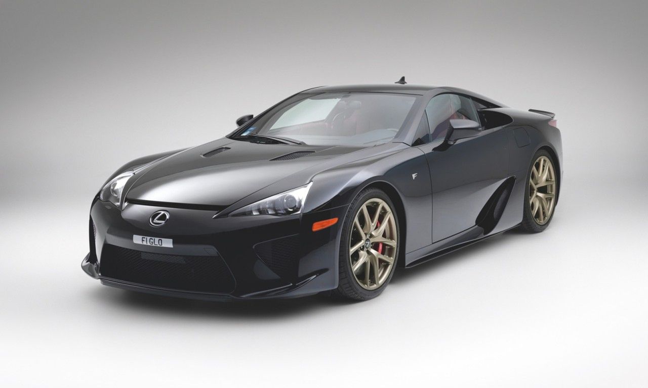 Lexus LFA po latach tylko zyskuje na wartości