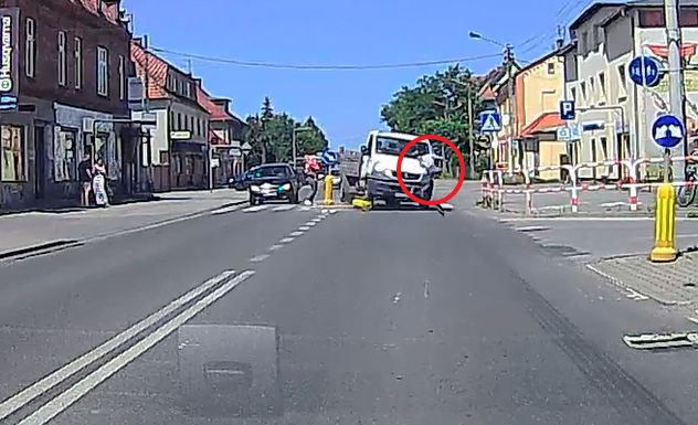 Potrącił pieszego na pasach. Policja apeluje