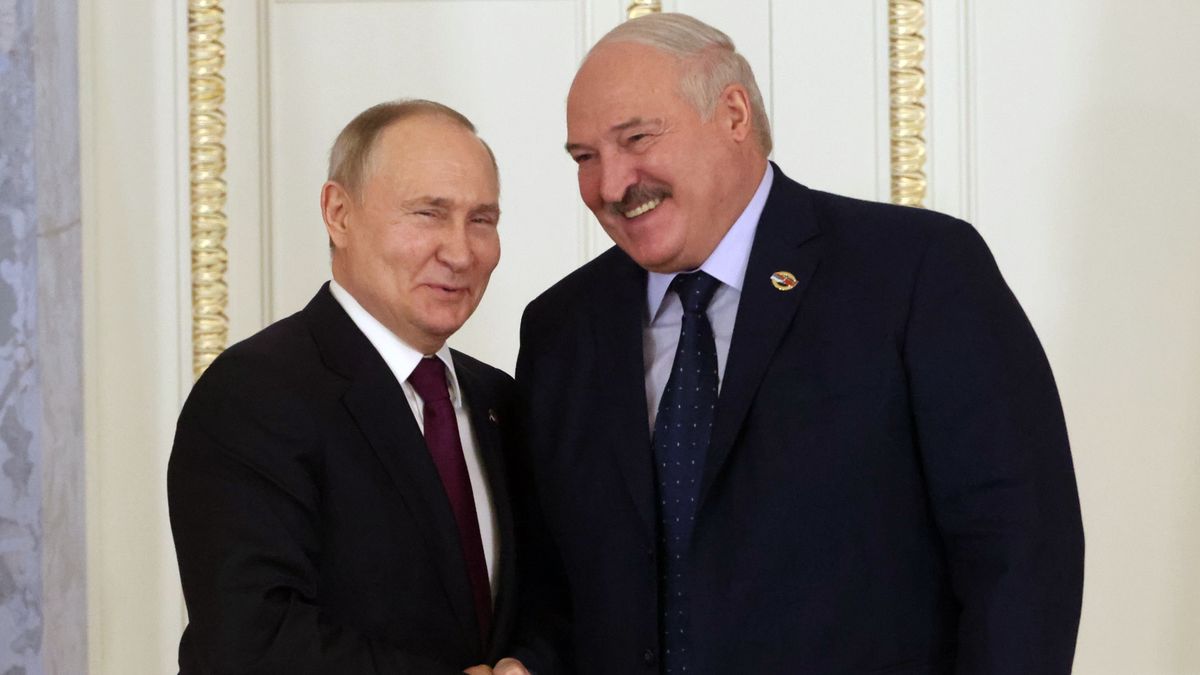 Supreme Council Of Russia And Belarus Held In St.PetersburgSAINT PETERSBURG, RUSSIA - JANUARY 29: (RUSSIA OUT) Russian President Vladimir Putin (R) and Belarussian President Alexander Lukashenko (R) smile during the plenary session of the Supreme Council of Russia and Belarus, at the Konstantin Palace on January 29, 2024, in Saint Petersburg, Russia. Belarussian President Lukashenko is having a three-days visit to Saint Petersburg. (Photo by Contributor/Getty Images)Contributor