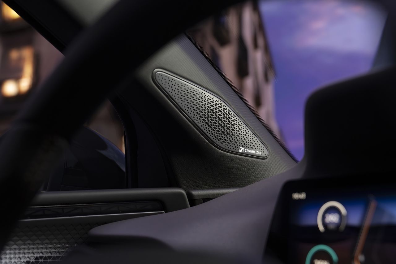 Cupra Raval w kolorze Plasma Iridescent