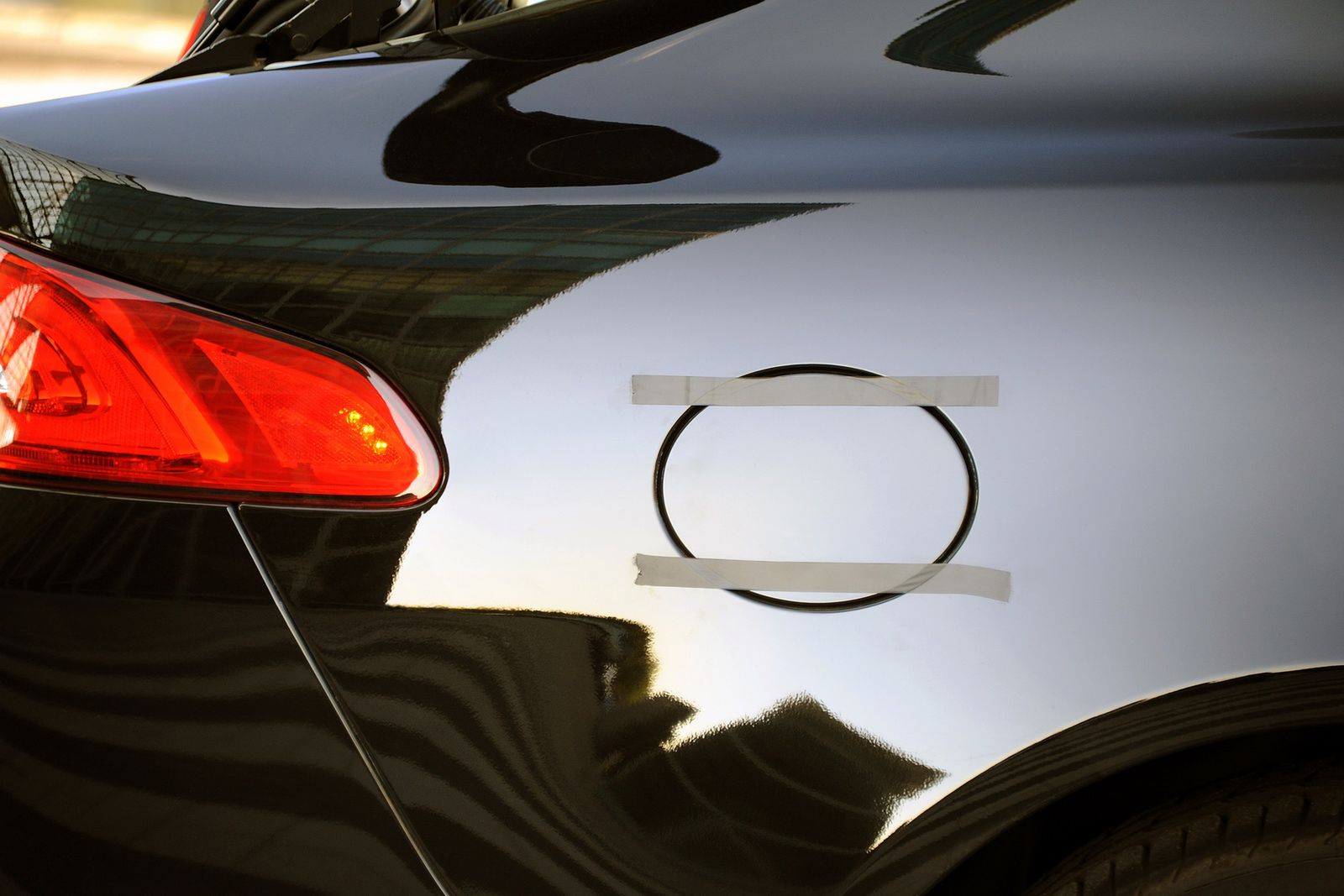 2012-Jaguar-XF-Diesel