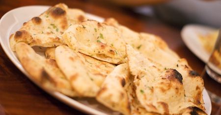 Mrożony chlebek naan z pełnej pszenicy
