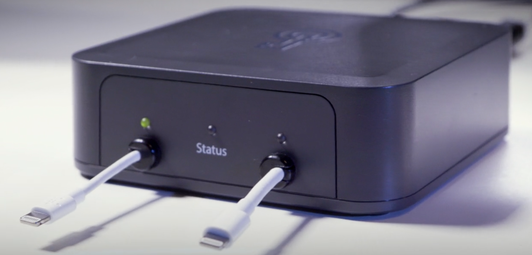 Graybox czeka na podłączenie iPhone'ów (źródło: Malwarebytes)