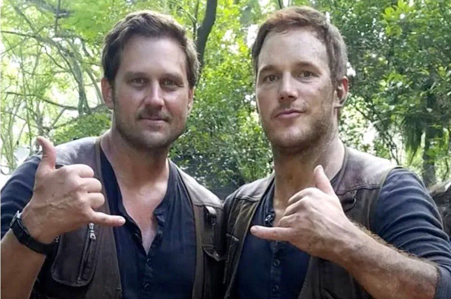 Chris Pratt ze swoim dublerem, Tonym McFarrem