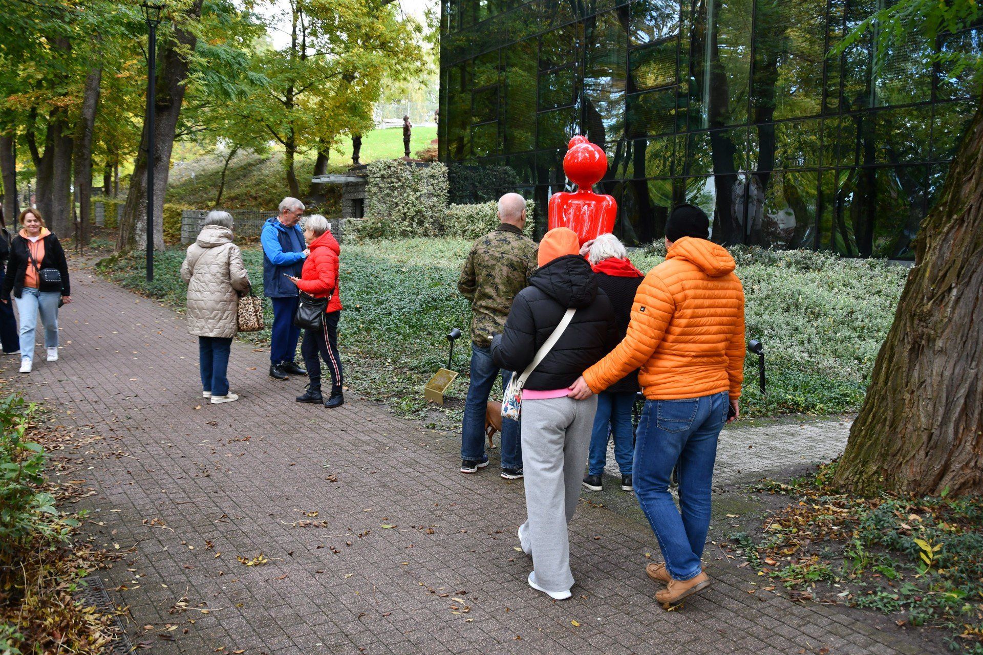 W środę, 15 września, około południa, chwilami wokół &#34;Gai&#34; zbierał się wręcz tłum ludzi. Nie było w nim okrzyków oburzenia. Przeważały pozytywne emocje.