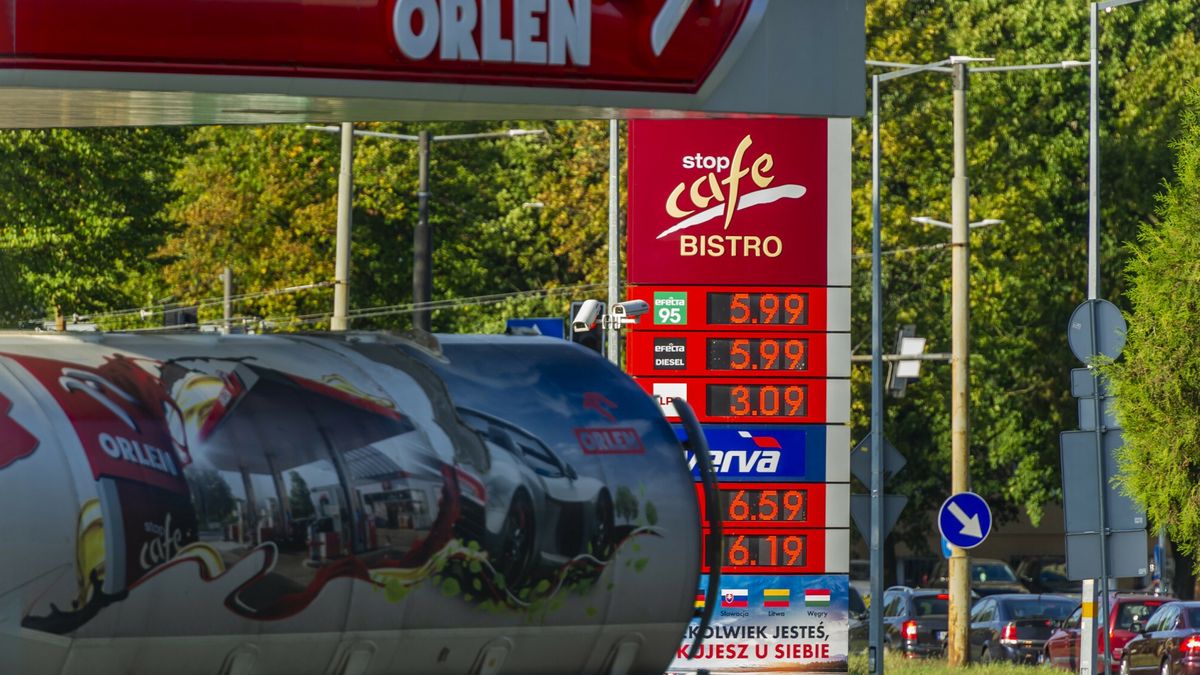 Ceny paliw w październiku uległy stabilizacji