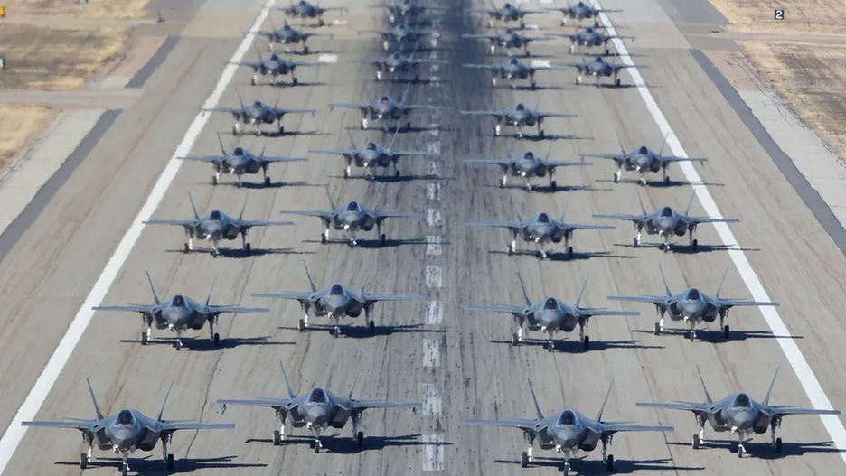 Myśliwce F-35 - zdjęcie ilustracyjne