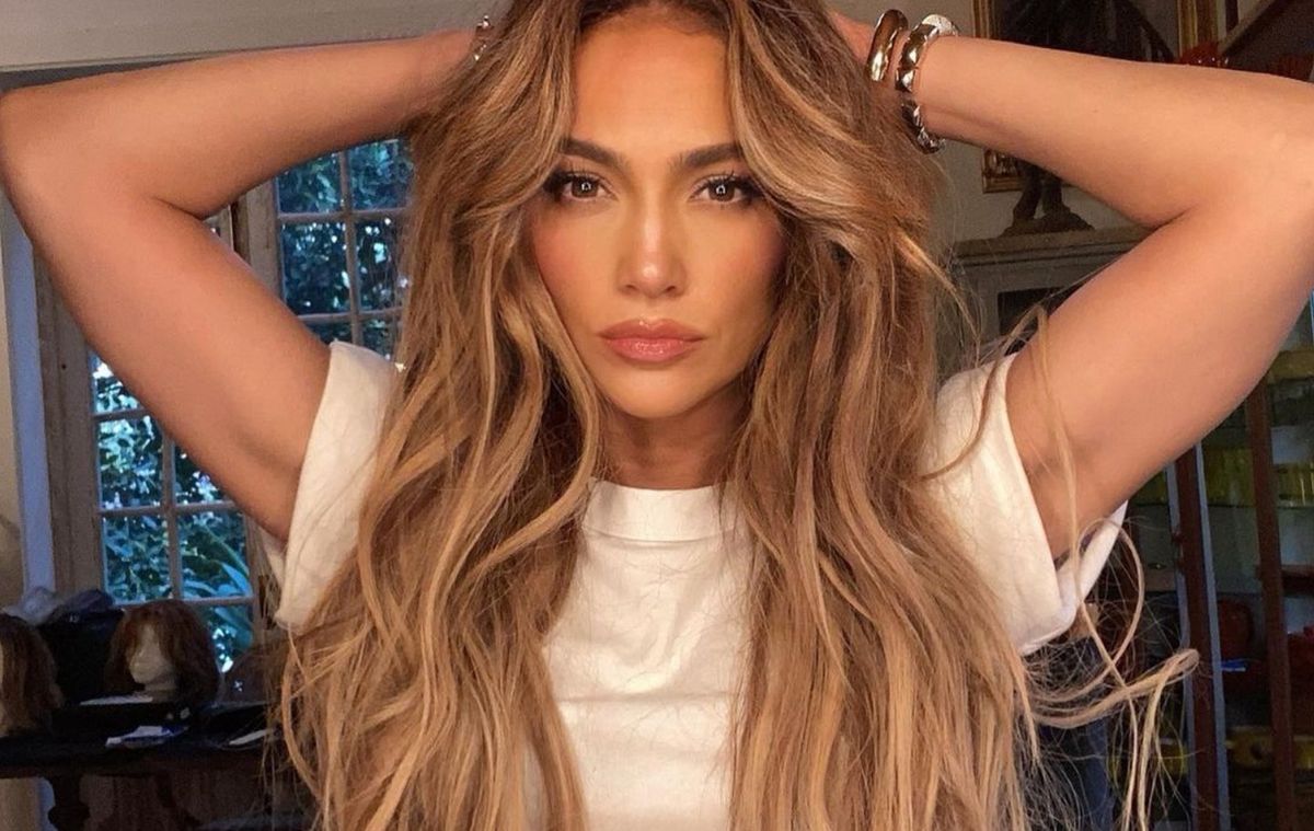 Jennifer Lopez zapozowała zupełnie nago.