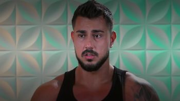 "Jesteś NAJWIĘKSZYM BUCEM". Bartek z "Hotelu Paradise" odpowiada na ataki ROZJUSZONYCH WIDZÓW