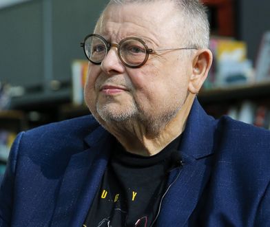 Wojciech Mann porusza się z balkonikiem. 75-letni dziennikarz ma problemy ze zdrowiem?