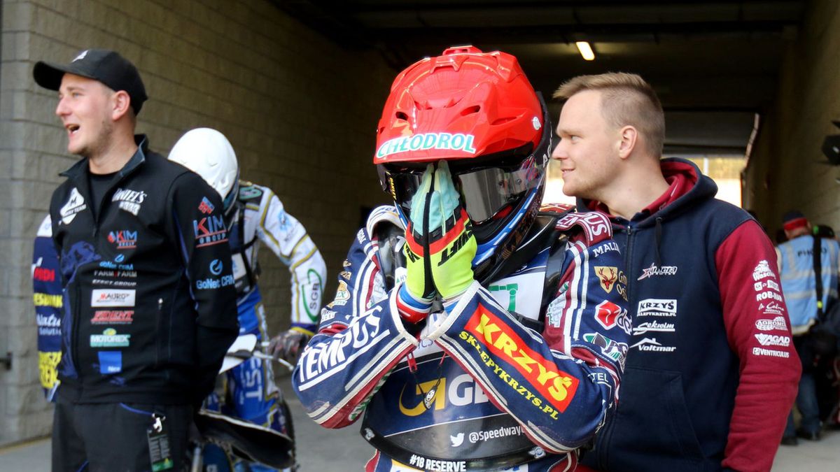 WP SportoweFakty / Łukasz Trzeszczkowski / Dominik Kubera przed wyjazdem na tor.