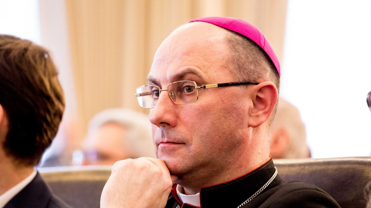 Prymas apeluje o odwołanie mszy i nabożeństw z okazji Wszystkich Świętych