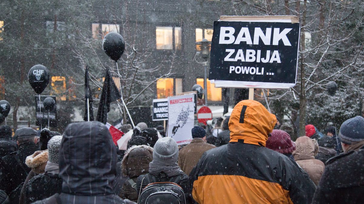 Polish holders of Swiss franc mortgages protest
Polish holders of Swiss franc mortgages protest in front of Polish parliament on 15 January 2016 in Warsaw, Poland. (Photo by Mateusz Wlodarczyk/NurPhoto) (Photo by NurPhoto/NurPhoto via Getty Images)
NurPhoto
protest:CB2, public demonstration:CB2, Warsaw:CB2, general news:CB2, january 15:CB2