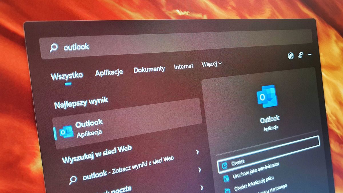Outlook w wyszukiwarce Windows 11