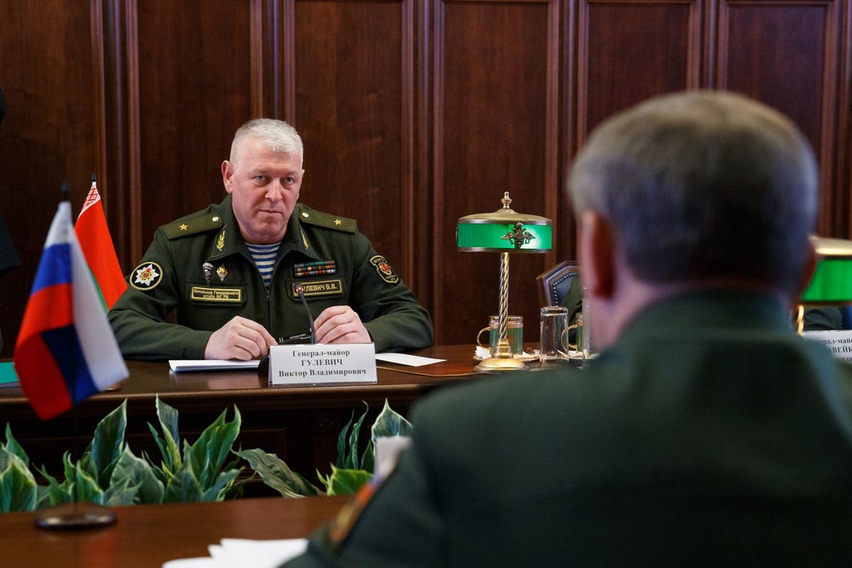 Ćwiczeniami dowodzi Szef Sztabu białoruskiej armii, gen. Wiktor Gulewicz 