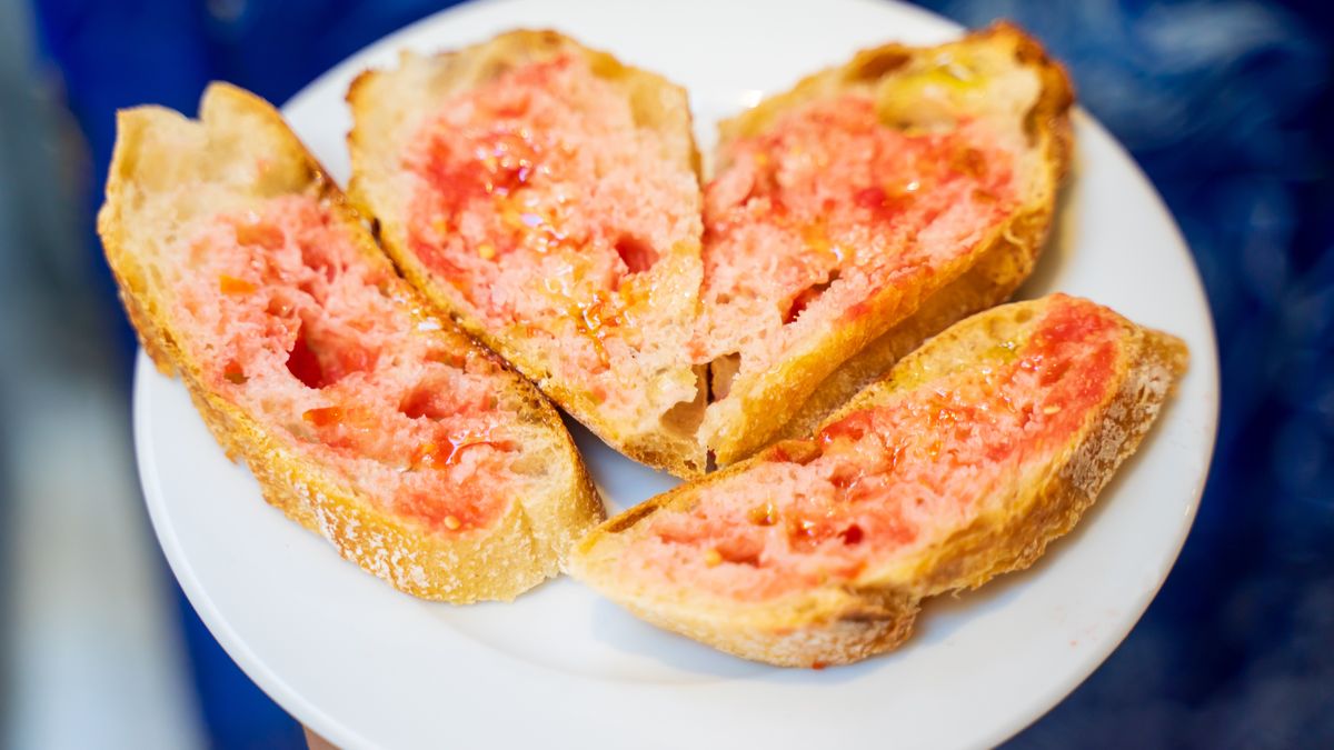 Hiszpańskie grzanki z pomidorem do pyszny dodatek do zup i past