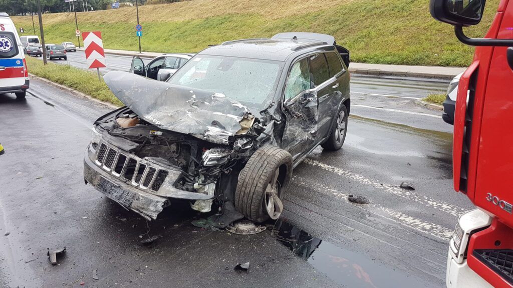 jeep po zderzeniu z volkswagenem na witosa lublin