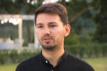 Tomek z "Rolnika" pokazał nową partnerkę. Jej pasja to taniec na rurze