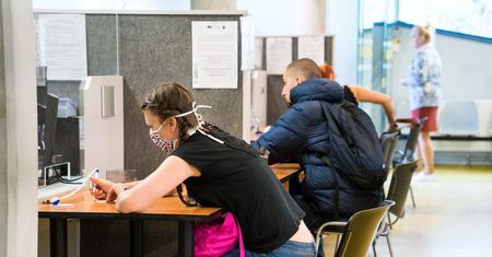 Bezrobocie w Polsce. Druga fala zachorowań ciągle niewidoczna w statystykach