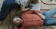 "Znam kogoś, kto cię szuka": Tak udany debiut zdarza się raz na kilka lat [RECENZJA]