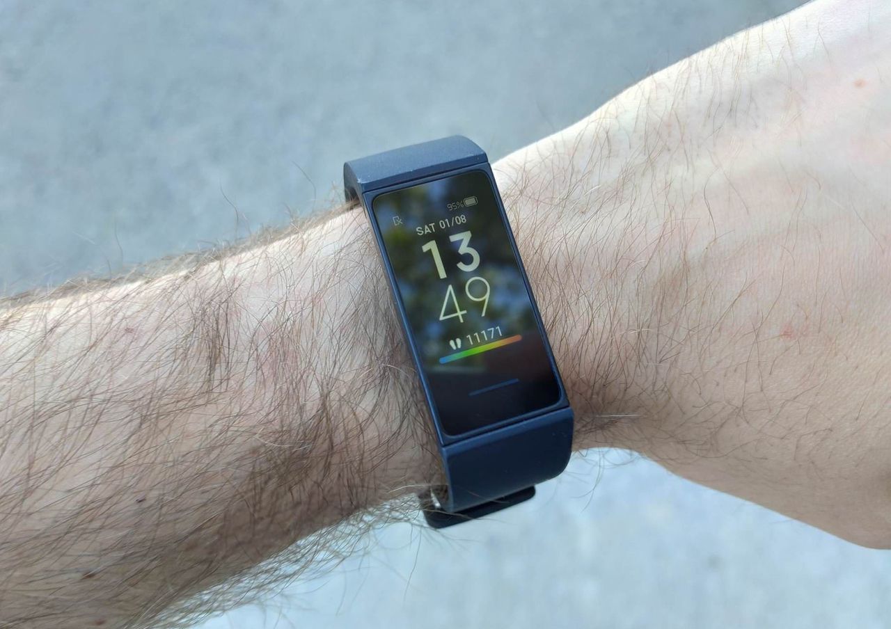 Xiaomi Mi Band 4C pozytywnie mnie zaskoczył. Test budżetowej opaski