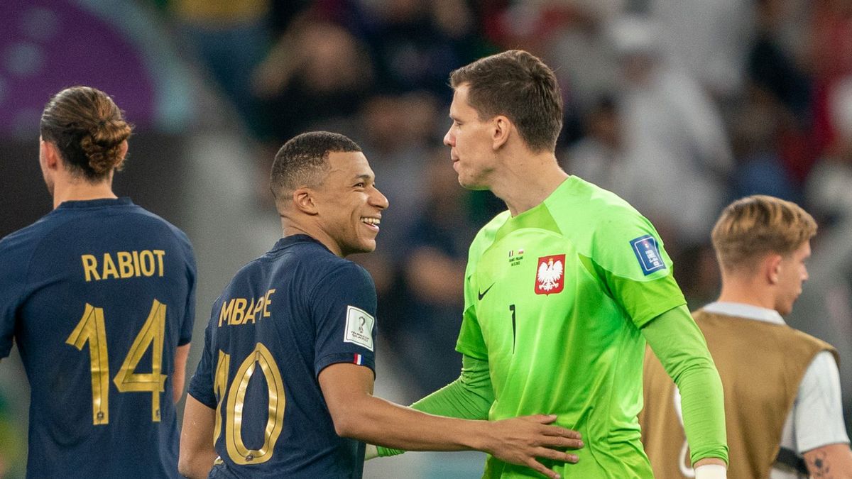 Zdjęcie okładkowe artykułu: Getty Images / John Todd/ISI Photos / Contributor / Na zdjęciu: Kylian Mbappe i Wojciech Szczęsny po meczu Francja - Polska