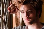 Robert Pattinson niechlujny, ale seksowny