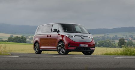 Pierwsza jazda: długim Volkswagenem ID. Buzzem w mocnej wersji GTX – to już kompletny minivan