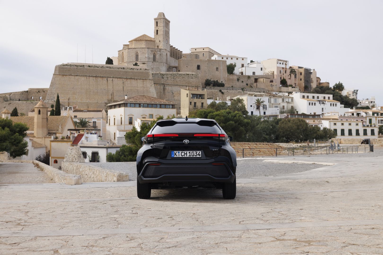 Toyota C-HR (2024)
