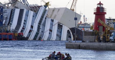 Wrak Costa Concordia podniesiony, sukces wielkiej operacji