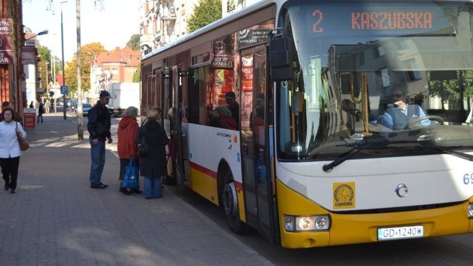 Dodatkowe kursy autobusów w Święto Zmarłych