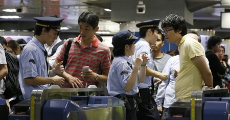 Silny tajfun uderzył w Japonię. Dziesiątki tysięcy ewakuowanych