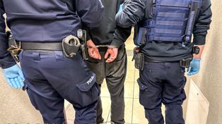 Sulęcin: 28-latek z zakazem jazdy potrącił policjanta