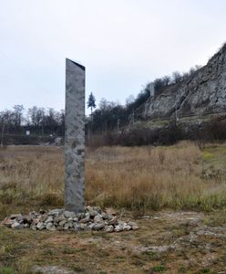 UFO? Kosmiczna konstrukcja w kolejnym miejscu w Polsce. Tajemniczy monolit