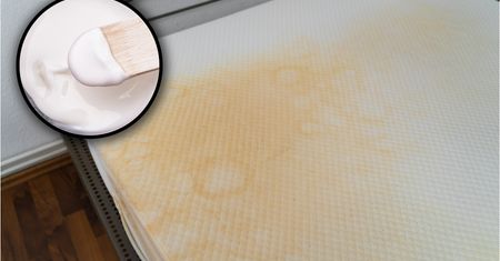 Wymieszaj trzy składniki i wetrzyj w plamy na materacu. Znikną raz-dwa