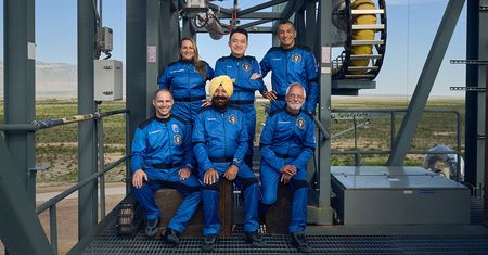 Bezos wysłał ich w "kosmos". Na statku miliarder z branży kryptowalut