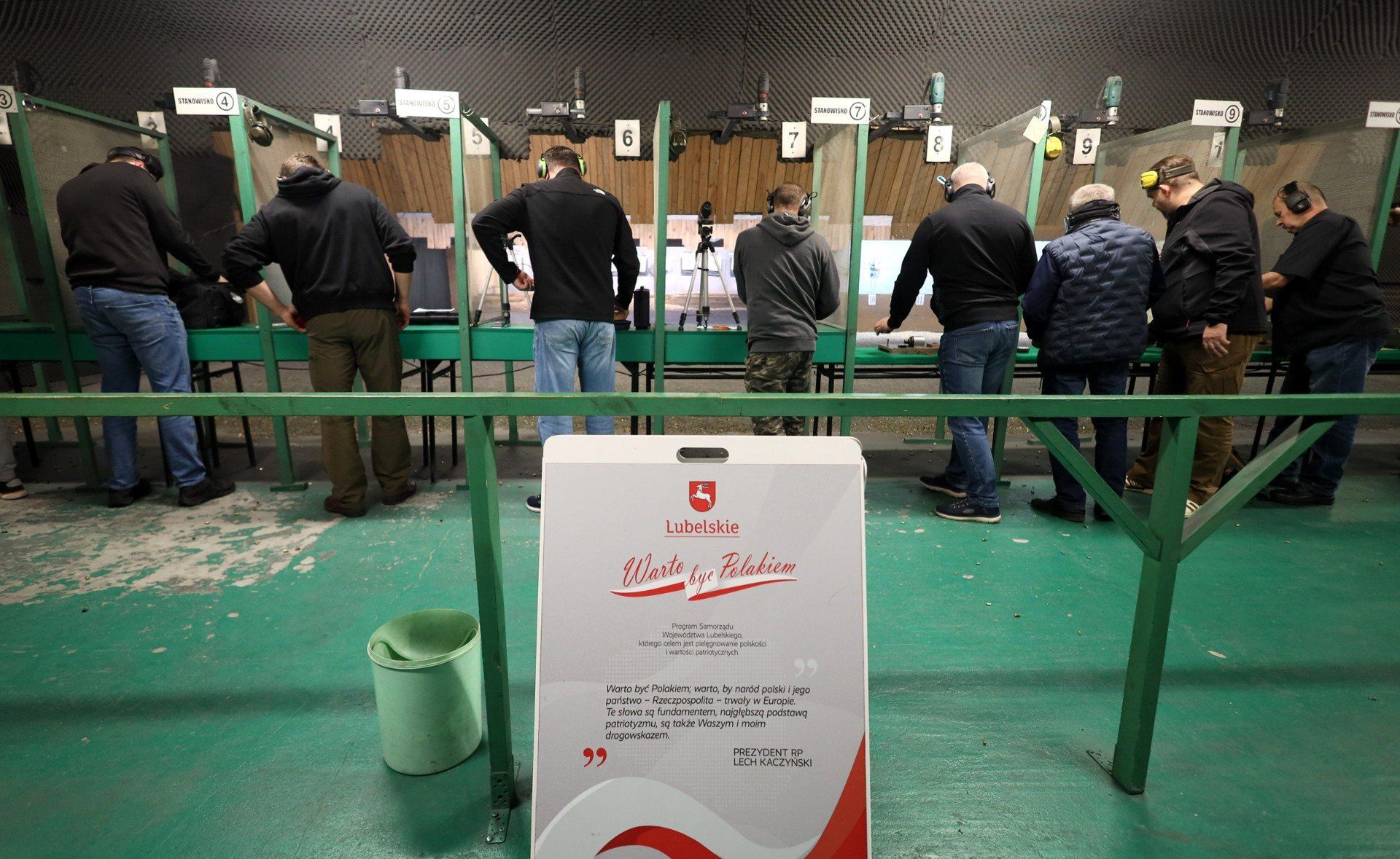 Strzelcy na medal i w sercu historii. Zawody strzeleckie o Puchar Niepodległości w lubelskim klubie &#34;Snajper&#34;.