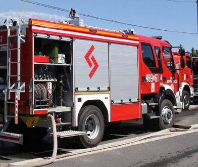 Opole. Pijany uderzył w ścianę domu i wjechał do salonu [WIDEO]