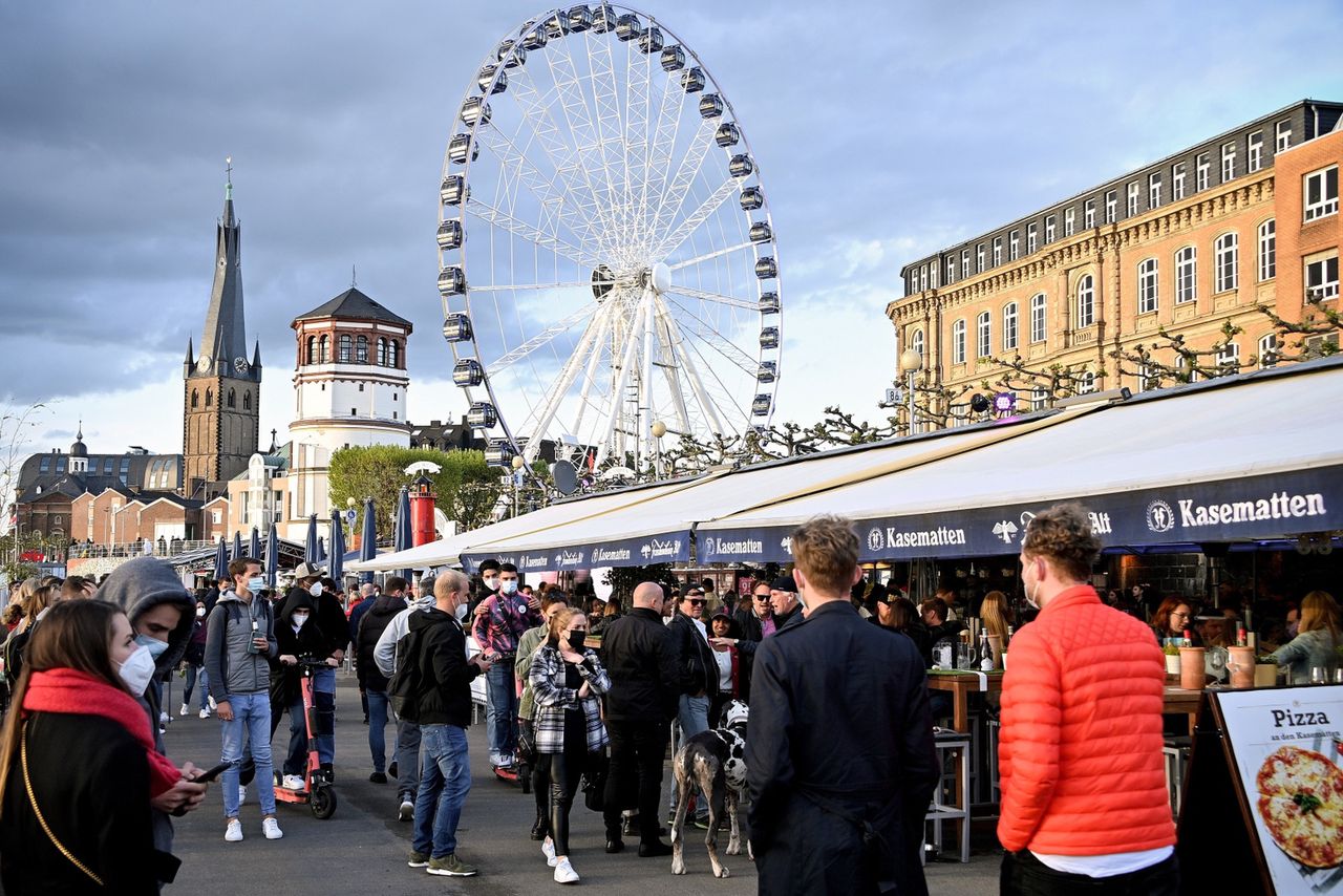 Niemcy mają długi weekend. Mniej obostrzeń