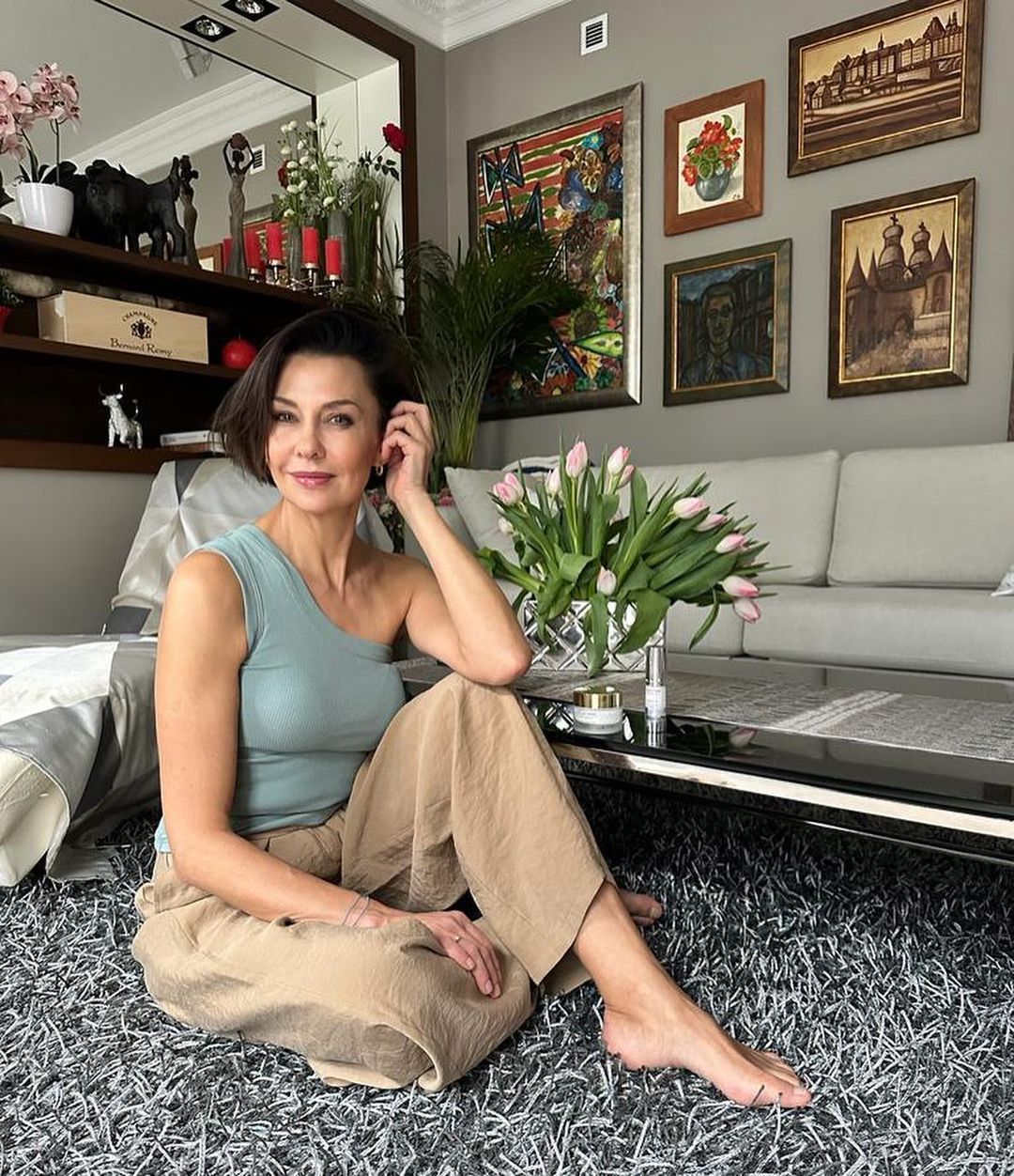 Jak mieszka Anna Popek? Morze bieli w lekko paryskim stylu. 